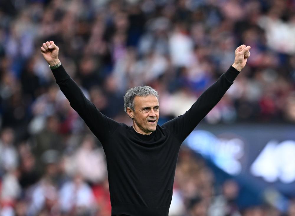 被許多棒球 被許多棒球